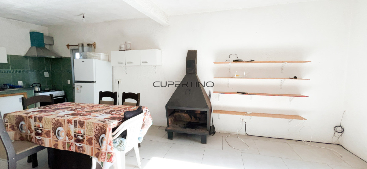 Vendo Casa en el Tesoro 2 dorm amplio parque — foto 2