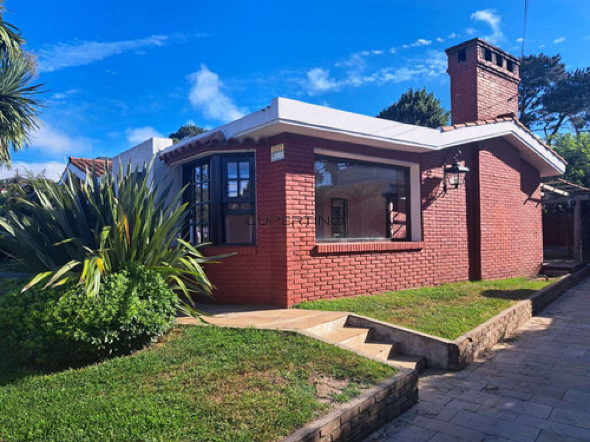 Venta | Casa En Punta Del Este Con Amplios Espacios — foto 4