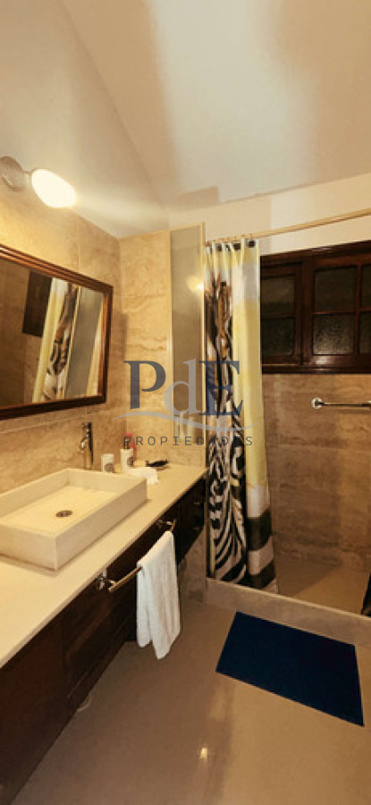 Residencia Clásica 3 dormitorios, frente al Country Club.  - Imagen 17