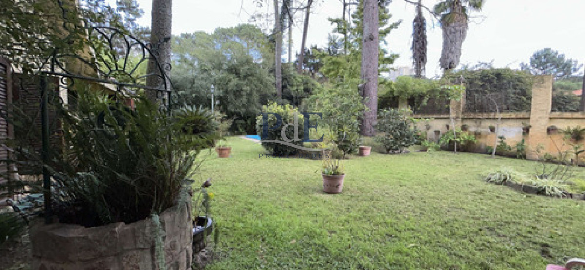 Residencia Clásica 3 dormitorios, frente al Country Club.  - Imagen 23