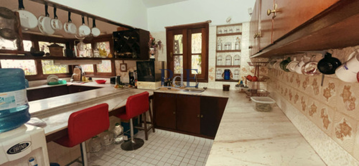 Residencia Clásica 3 dormitorios, frente al Country Club.  - Imagen 10