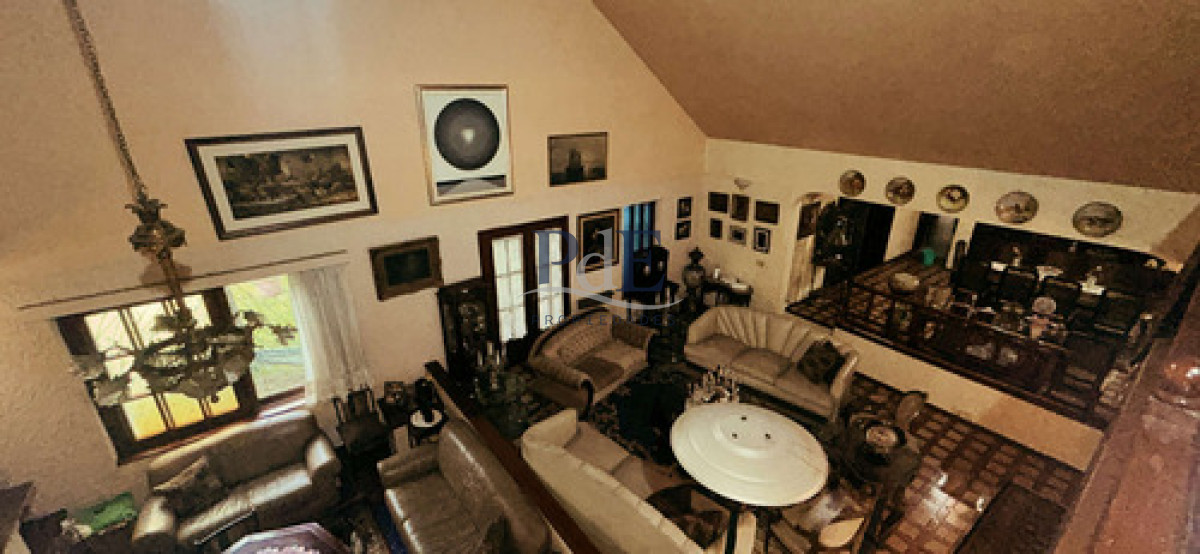 Residencia Clásica 3 dormitorios, frente al Country Club.  - Imagen 1