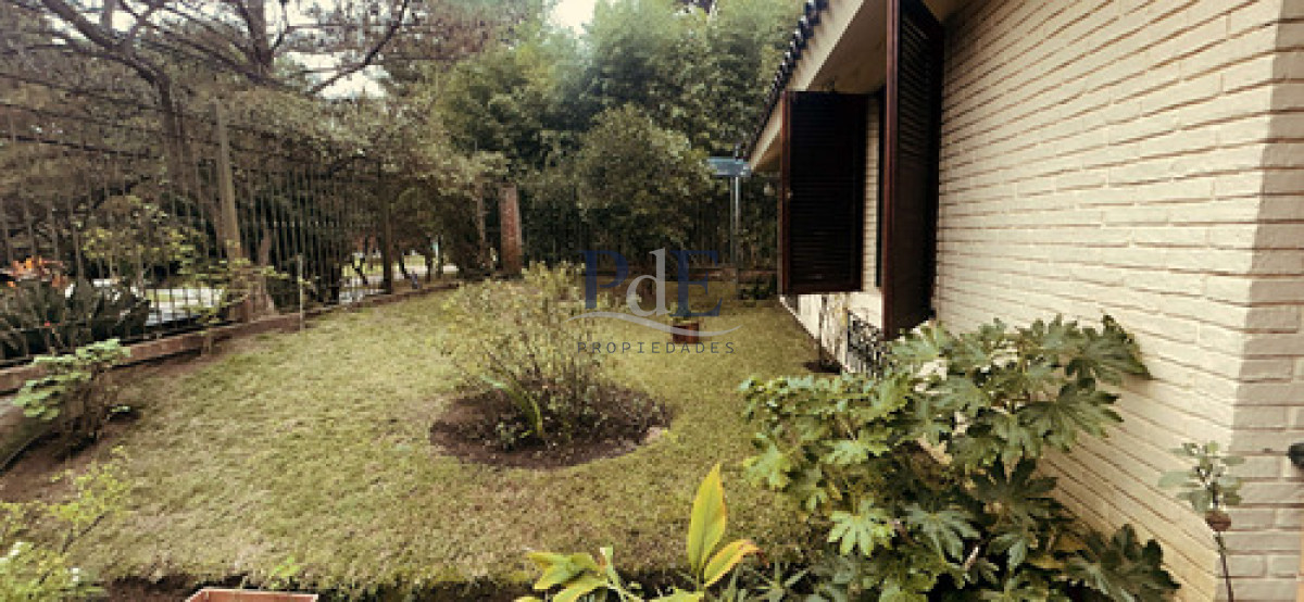 Residencia Clásica 3 dormitorios, frente al Country Club.  - Imagen 21