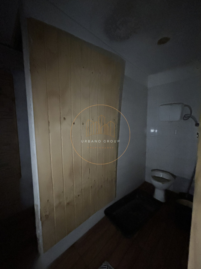 Casa ID.81 - Oportunidad de Inversión en El Prado: Dos Propiedades con Gran Potencial para Reciclar