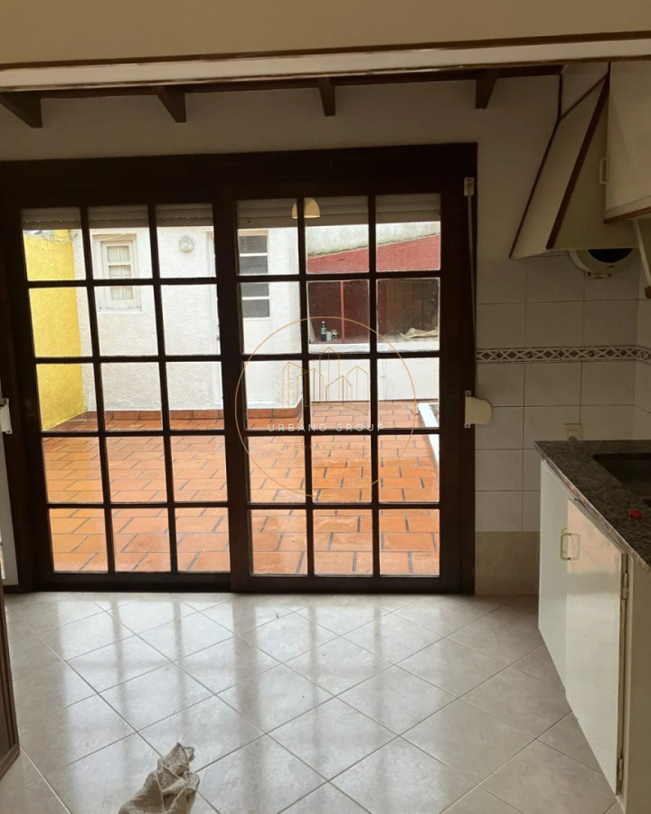 Casa ID.87 - SE ALQUILA CASA DE 2 PLANTAS - EXCELENTE ESTADO, MUY LUMINOSA