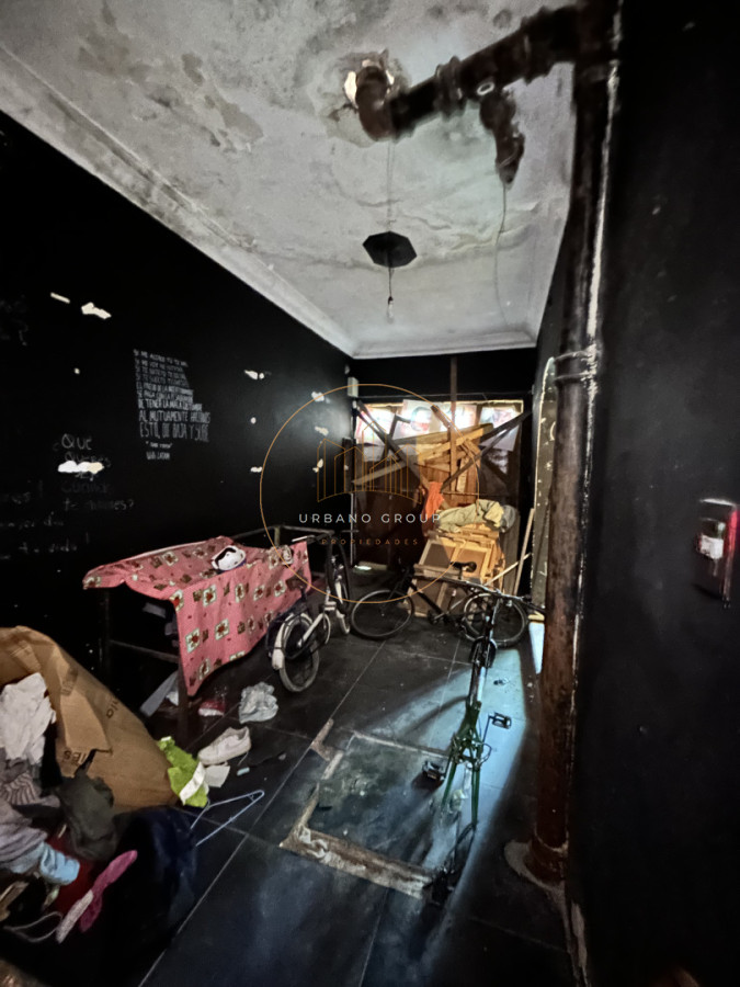 Casa ID.81 - Oportunidad de Inversión en El Prado: Dos Propiedades con Gran Potencial para Reciclar