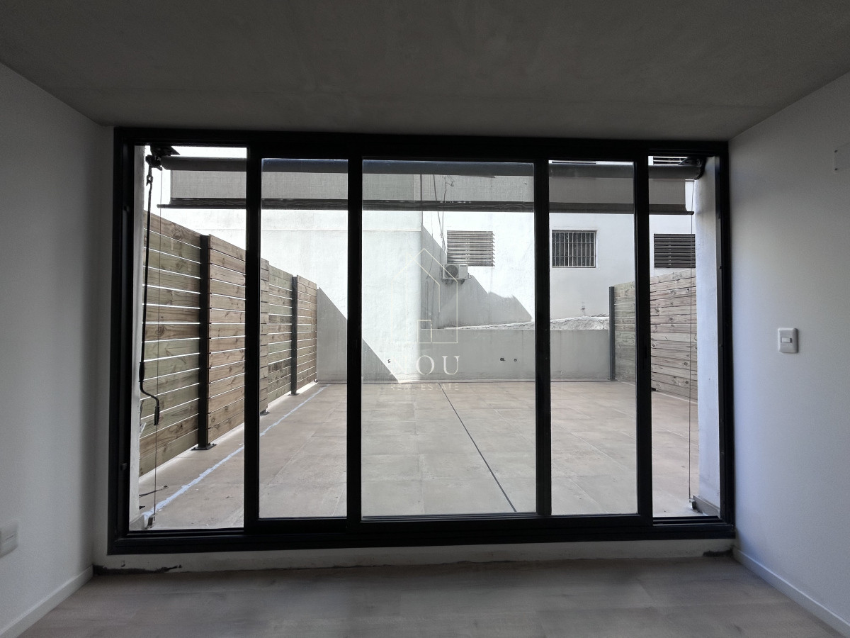 Apartamento ID.44 - Apartamento venta 1 dormitorio mas patio en 01 libertador 