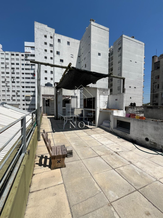 Apartamento ID.151 - Dúplex con Terraza y Parrillero Exclusivo en el Centro