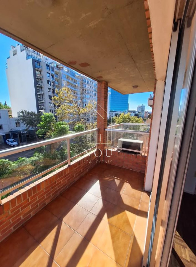 Apartamento ID.213 - Oportunidad en Pocitos | Monoambiente al frente con terraza
