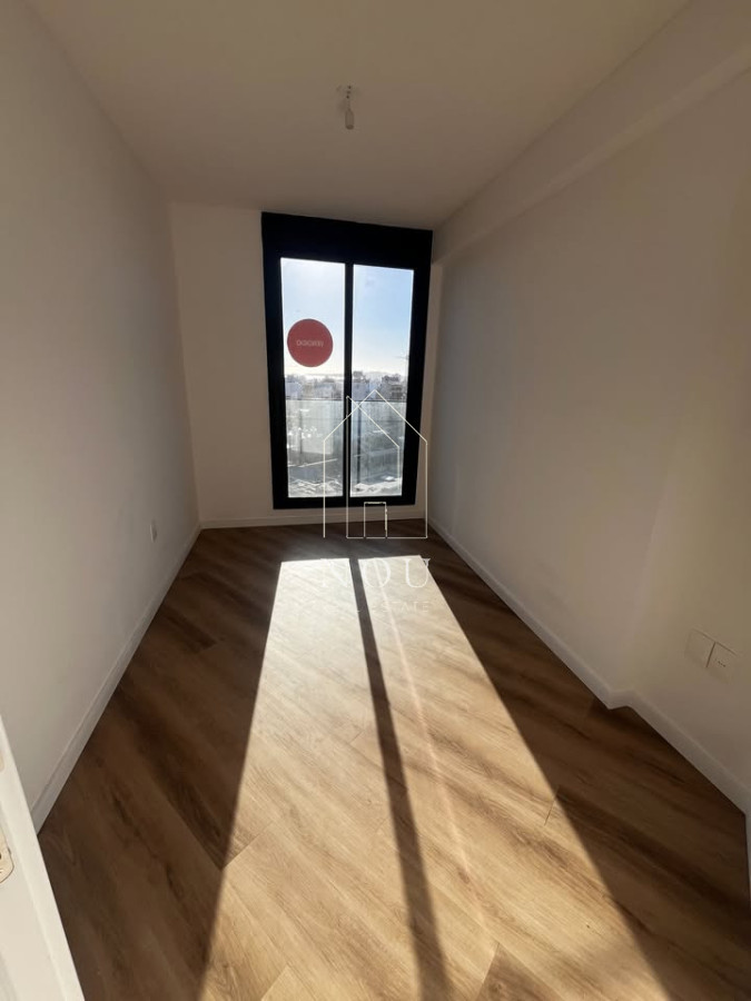 Apartamento ID.189 - Alquiler en piso 10  de 2  dormitorio + cochera