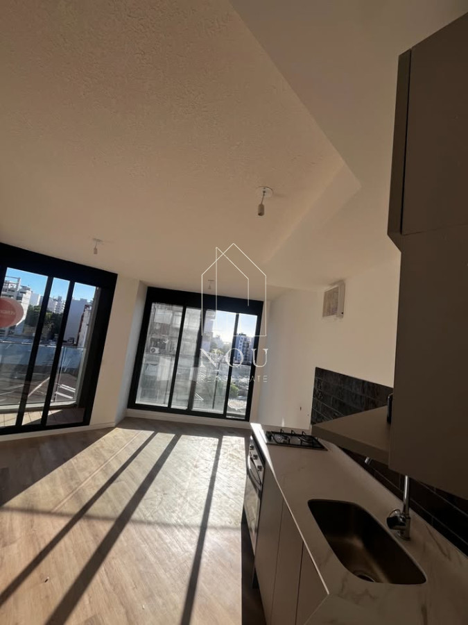 Apartamento ID.189 - Alquiler en piso 10  de 2  dormitorio + cochera