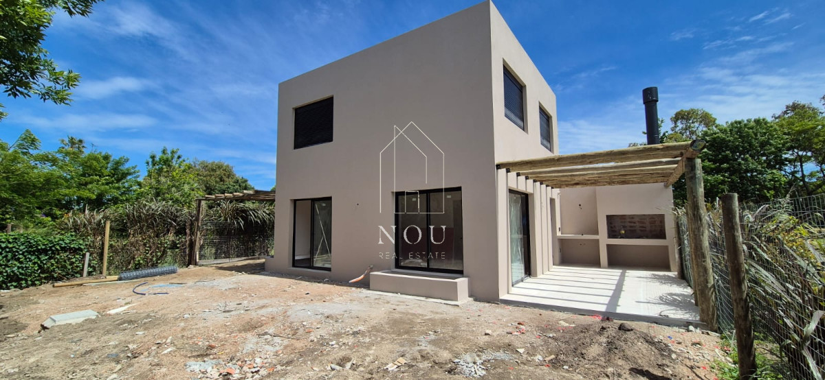 Casa ID.123 - Venta de duplex en Solymar 