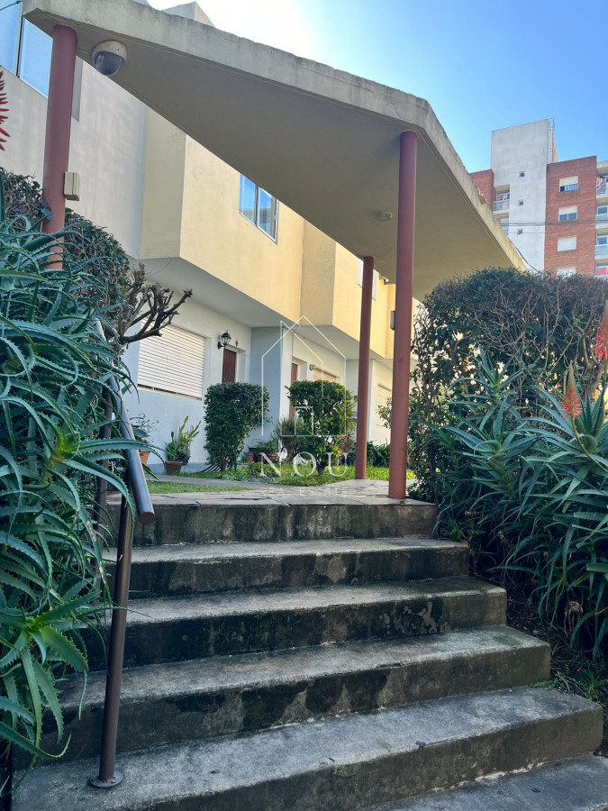 Casa ID.13 - Venta de  casa duplex Brazo oriental 