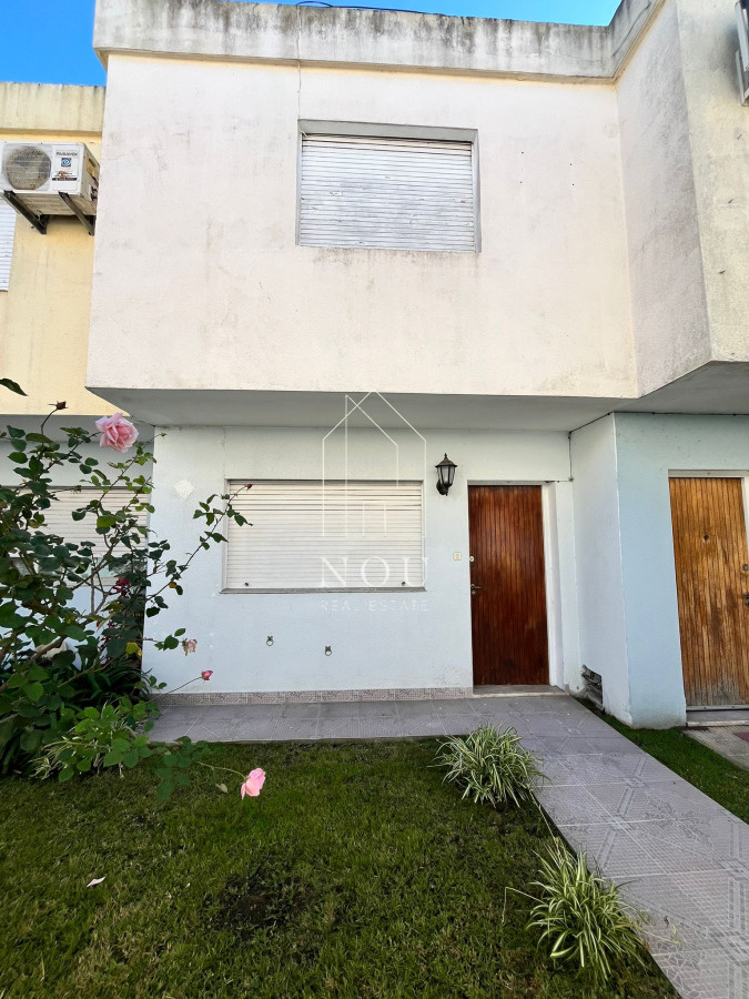 Casa ID.13 - Venta de  casa duplex Brazo oriental 