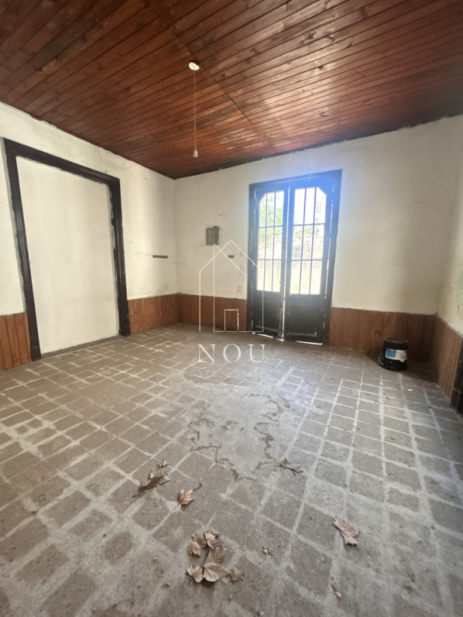 Casa ID.141 - Oportunidad de Inversión en El Prado: Dos Propiedades con Gran Potencial para Reciclar