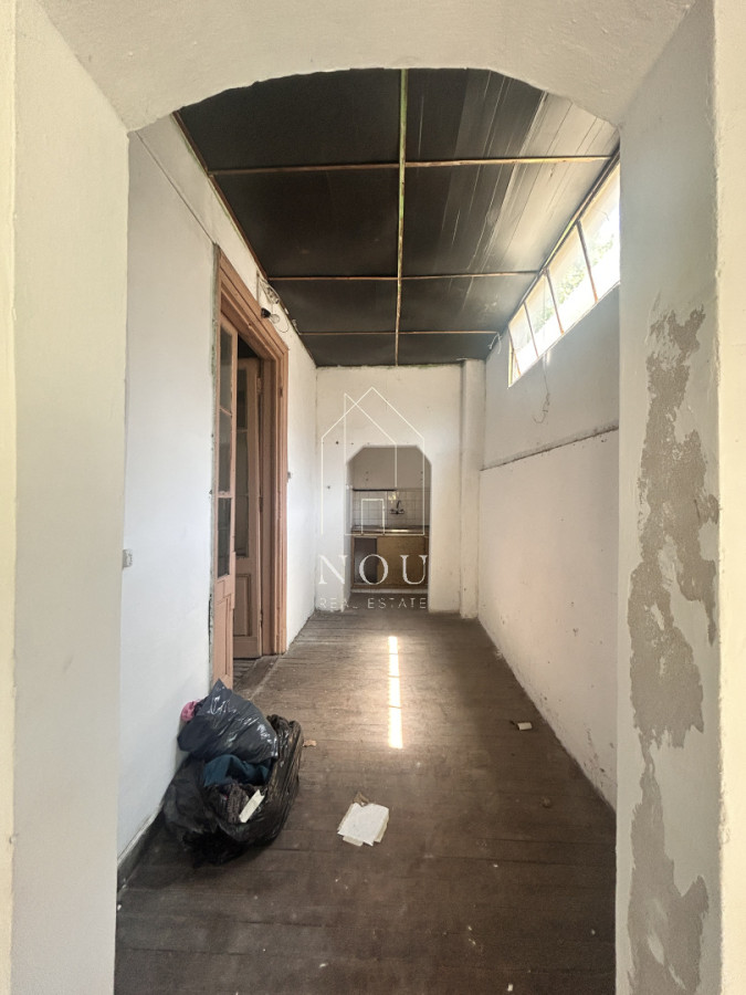 Casa ID.141 - Oportunidad de Inversión en El Prado: Dos Propiedades con Gran Potencial para Reciclar