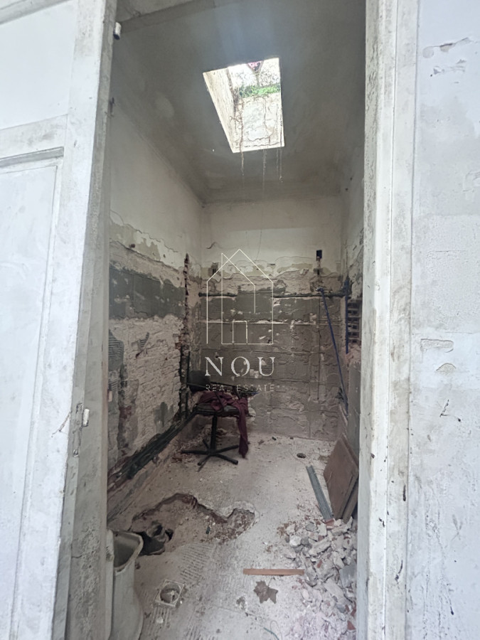 Casa ID.141 - Oportunidad de Inversión en El Prado: Dos Propiedades con Gran Potencial para Reciclar