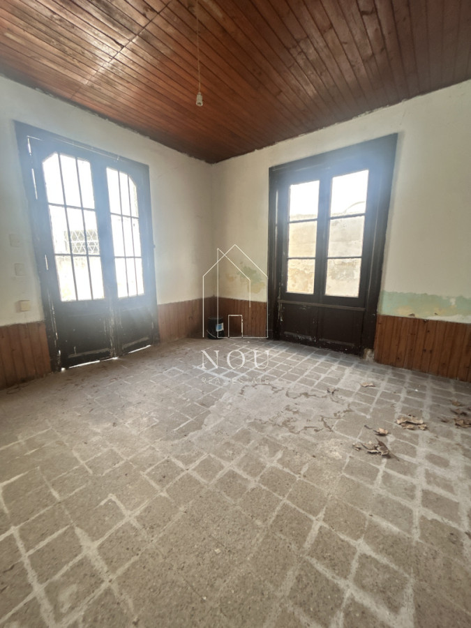 Casa ID.141 - Oportunidad de Inversión en El Prado: Dos Propiedades con Gran Potencial para Reciclar