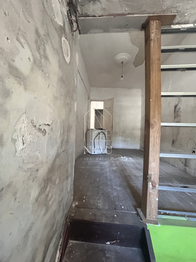 Casa ID.141 - Oportunidad de Inversión en El Prado: Dos Propiedades con Gran Potencial para Reciclar