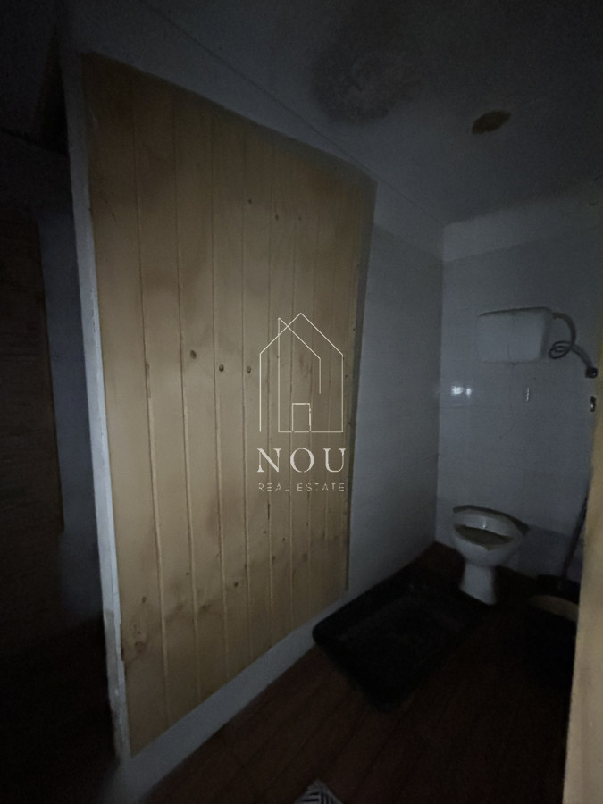 Casa ID.141 - Oportunidad de Inversión en El Prado: Dos Propiedades con Gran Potencial para Reciclar