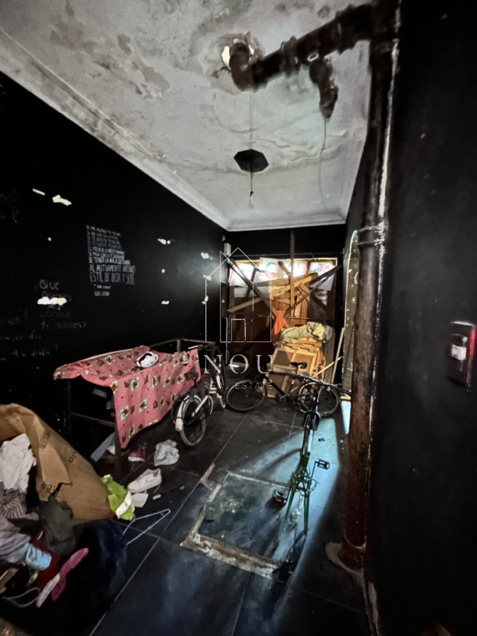 Casa ID.141 - Oportunidad de Inversión en El Prado: Dos Propiedades con Gran Potencial para Reciclar