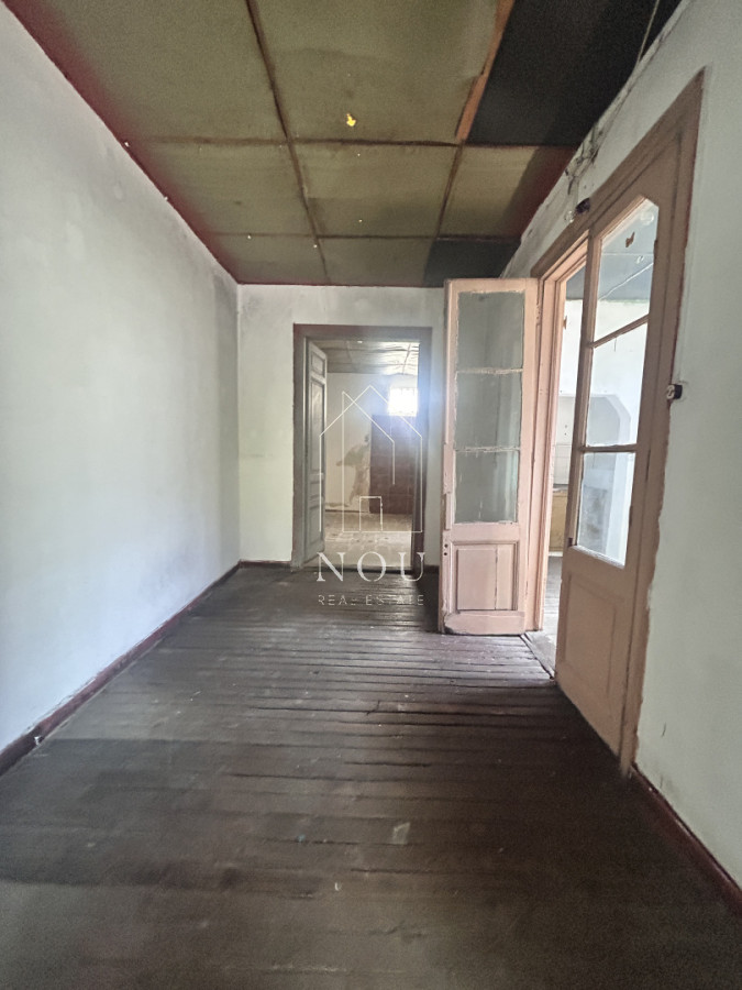 Casa ID.141 - Oportunidad de Inversión en El Prado: Dos Propiedades con Gran Potencial para Reciclar