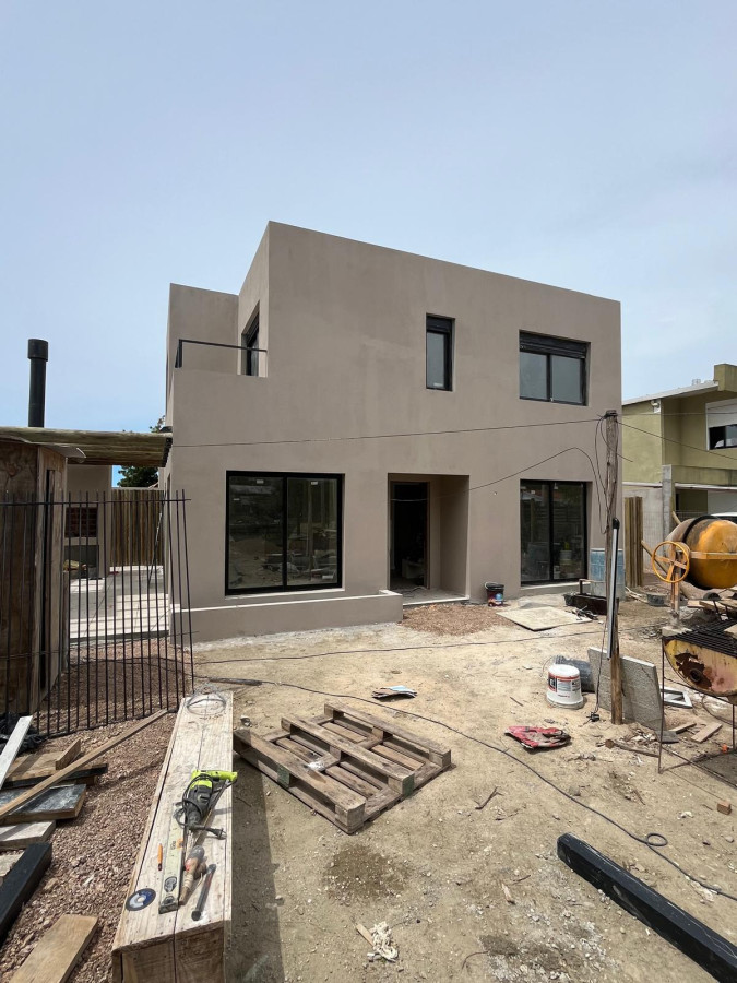 Venta de duplex en Solymar 