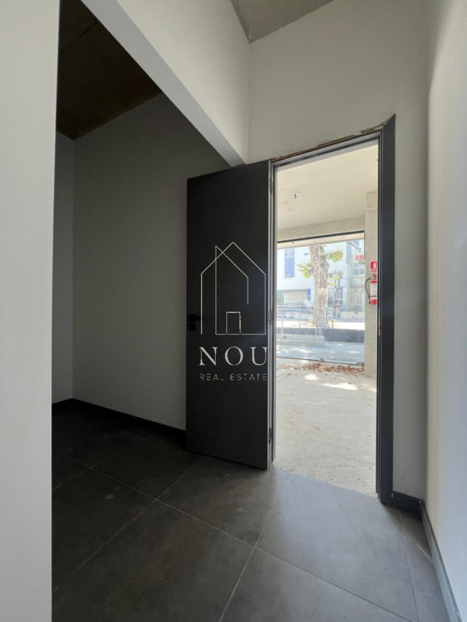 Local Comercial ID.207 - 🚨 Local en Esquina sobre 8 de Octubre | Gran Visibilidad