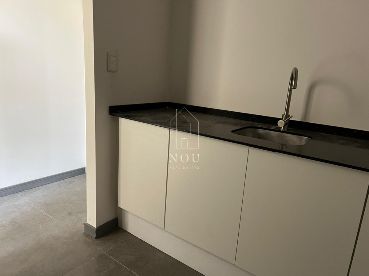 Local Comercial ID.207 - 🚨 Local en Esquina sobre 8 de Octubre | Gran Visibilidad