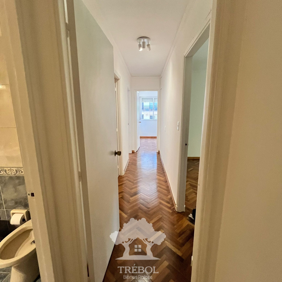 Apartamento ID.137 - Alquiler Apartamento 4 Dormitorios Pocitos Montevideo D