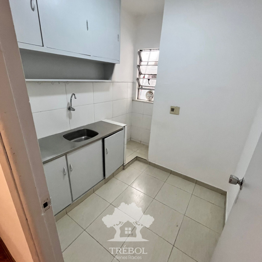 Apartamento ID.51 - Alquiler Apartamento 2 Dormitorios Centro Montevideo V 