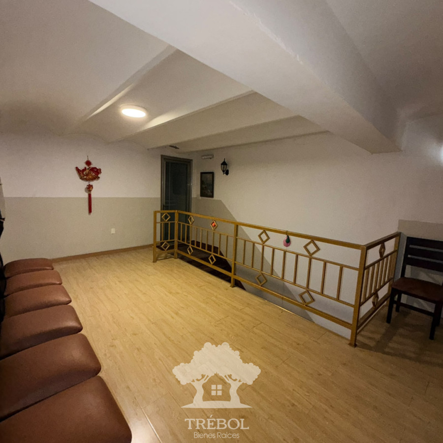 Apartamento ID.363 - Alquiler Local  Ciudad Vieja Montevideo D