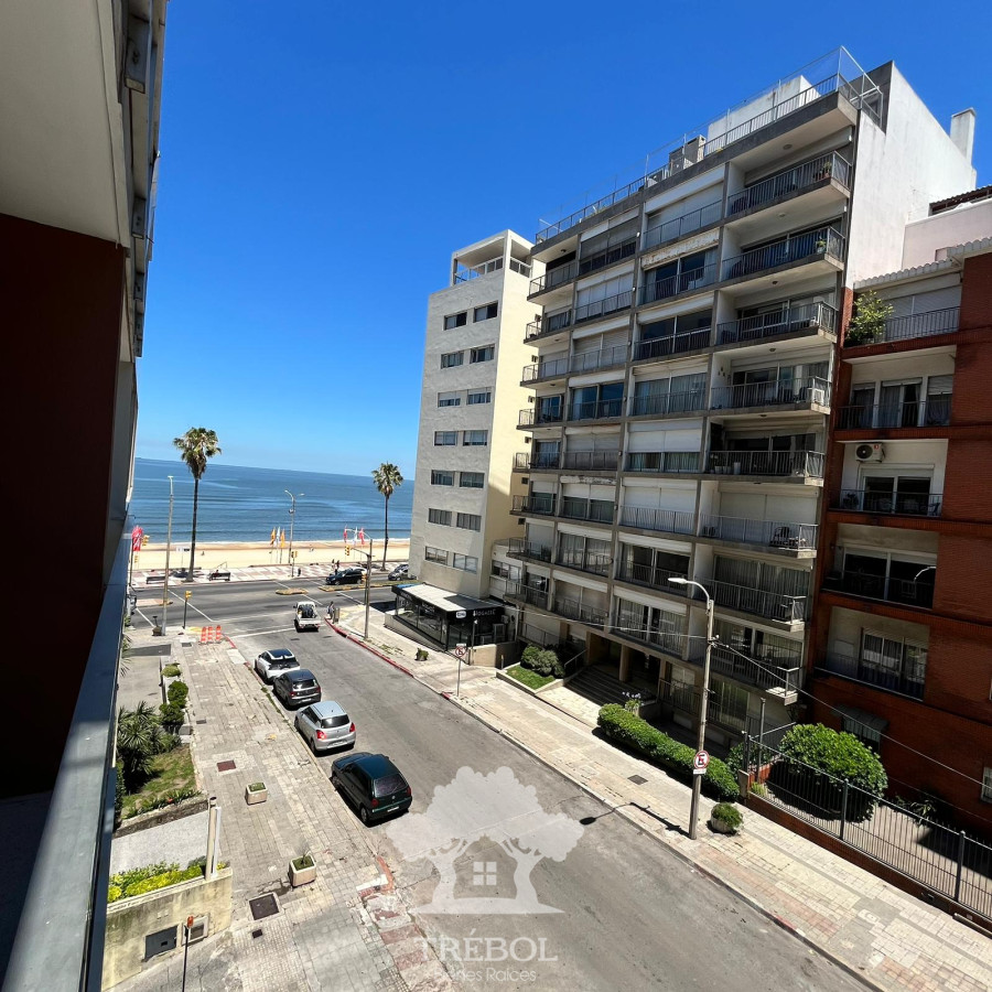 Apartamento ID.137 - Alquiler Apartamento 4 Dormitorios Pocitos Montevideo D