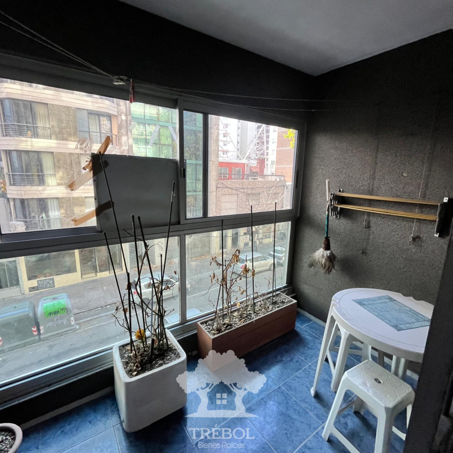 Apartamento ID.43 - Venta Apartamento 2 Dormitorios con Garaje Cordón Montevideo V 
