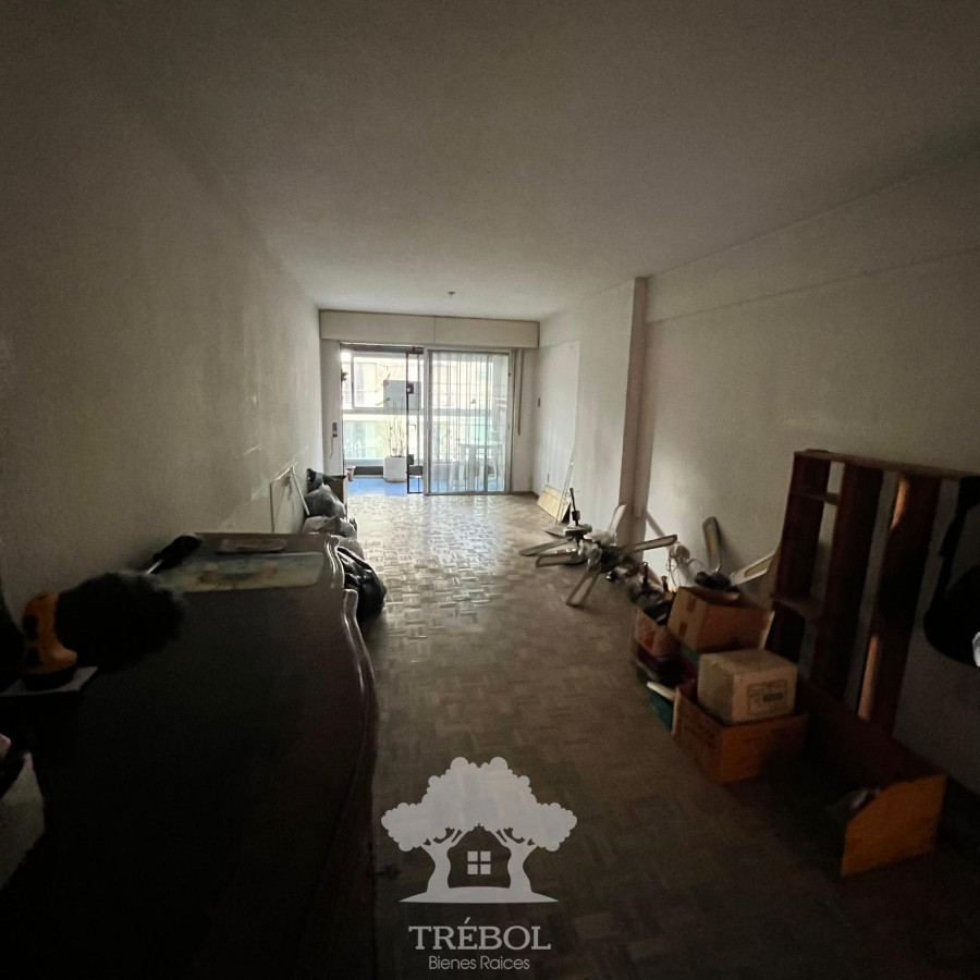 Apartamento ID.43 - Venta Apartamento 2 Dormitorios con Garaje Cordón Montevideo V 