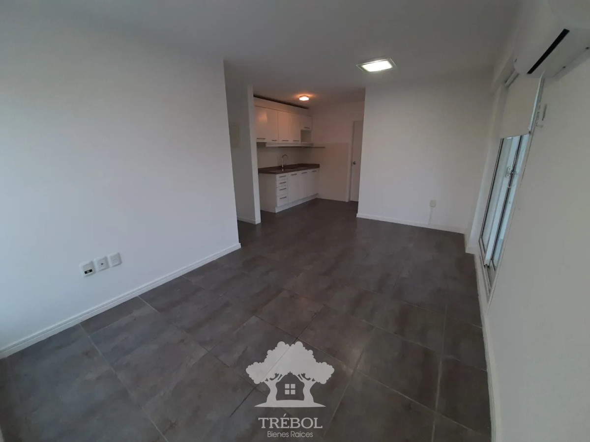 Apartamento ID.211 - Alquiler Apartamento 1 Dormitorios Parque Batlle Montevideo D