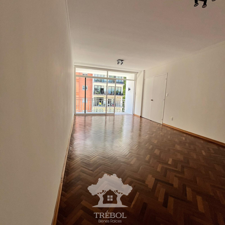 Apartamento ID.137 - Alquiler Apartamento 4 Dormitorios Pocitos Montevideo D