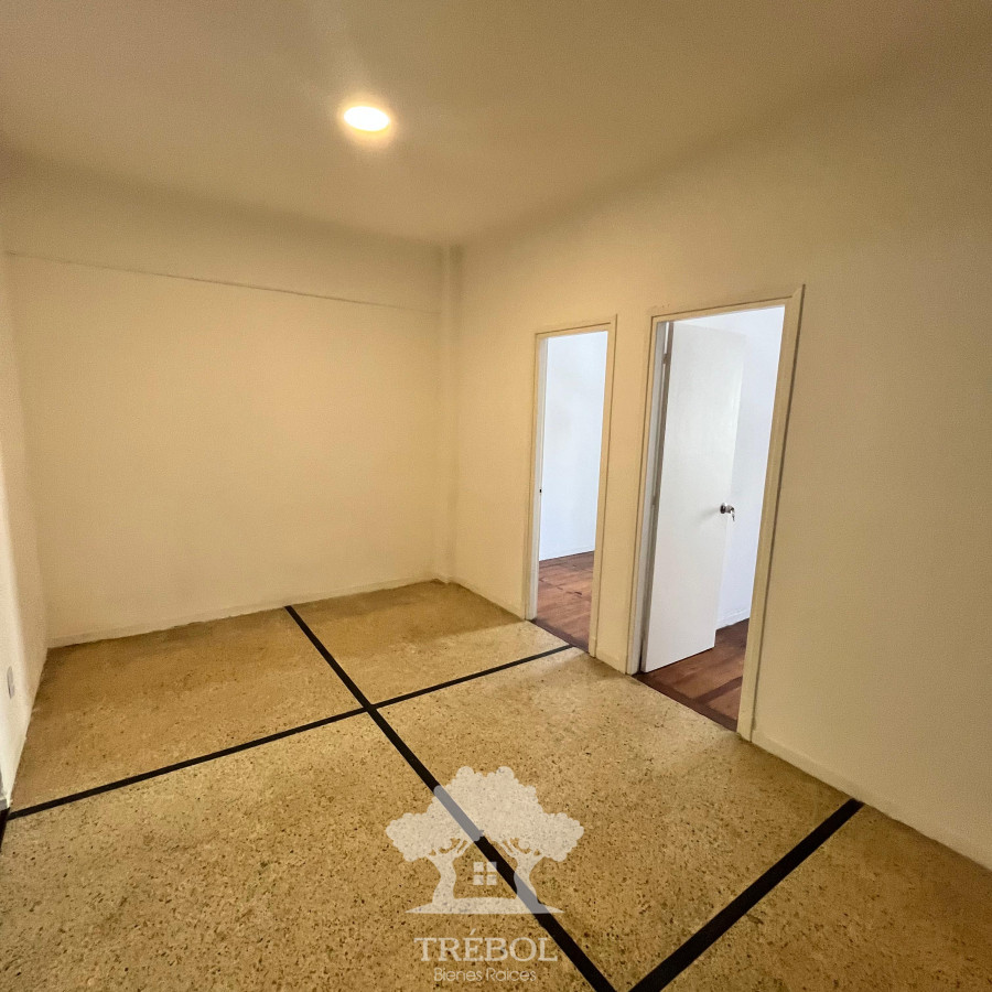 Apartamento ID.31 - Venta a Apartamento 2 Dormitorios Rentado Centro Montevideo V 