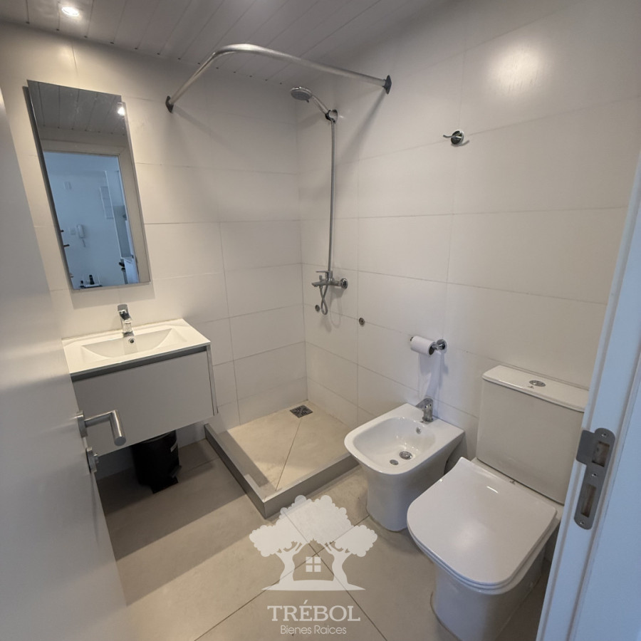 Apartamento ID.201 - Alquiler monoambiente Villa Muñoz Montevideo B