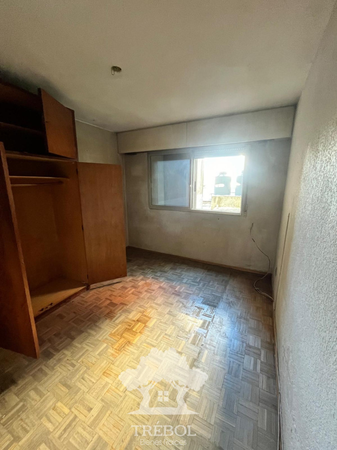 Apartamento ID.43 - Venta Apartamento 2 Dormitorios con Garaje Cordón Montevideo V 