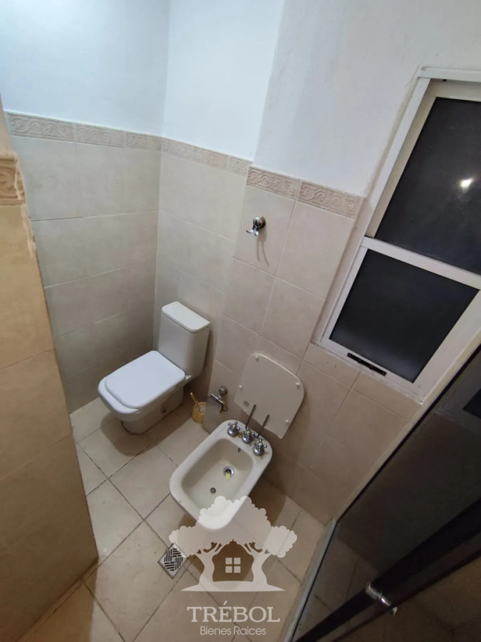 Apartamento ID.300 - Alquiler Apartamento 3 Dormitorios Centro Montevideo D