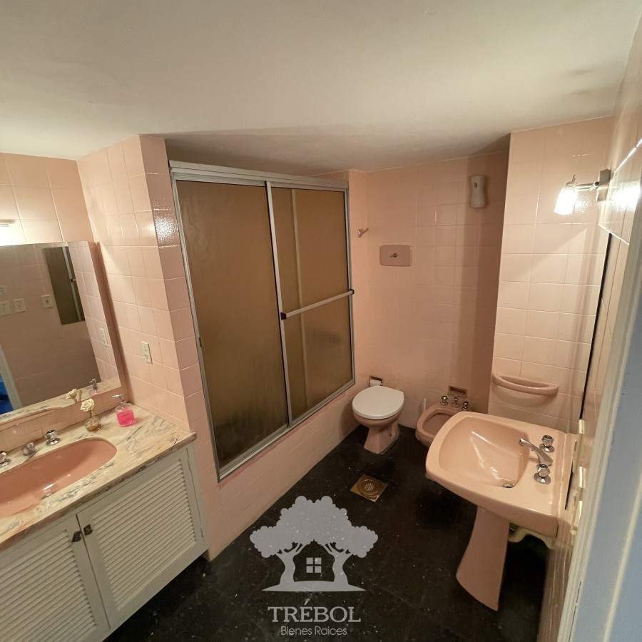 Apartamento ID.47 - Venta Apartamento 4 dormitorios Centro Montevideo G