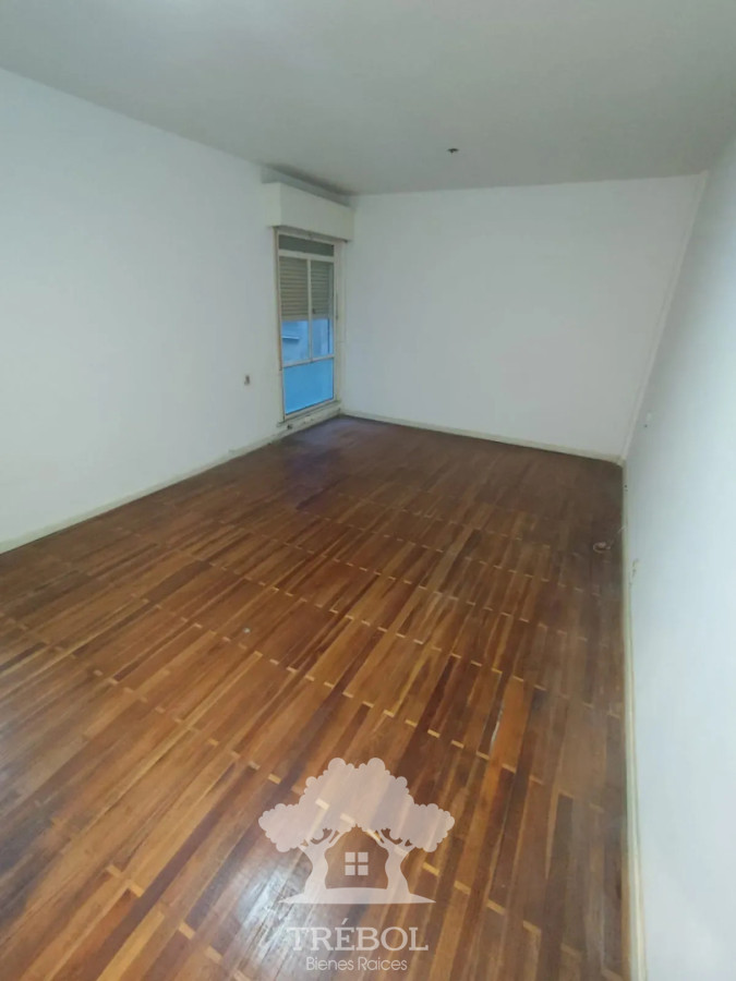 Apartamento ID.300 - Alquiler Apartamento 3 Dormitorios Centro Montevideo D