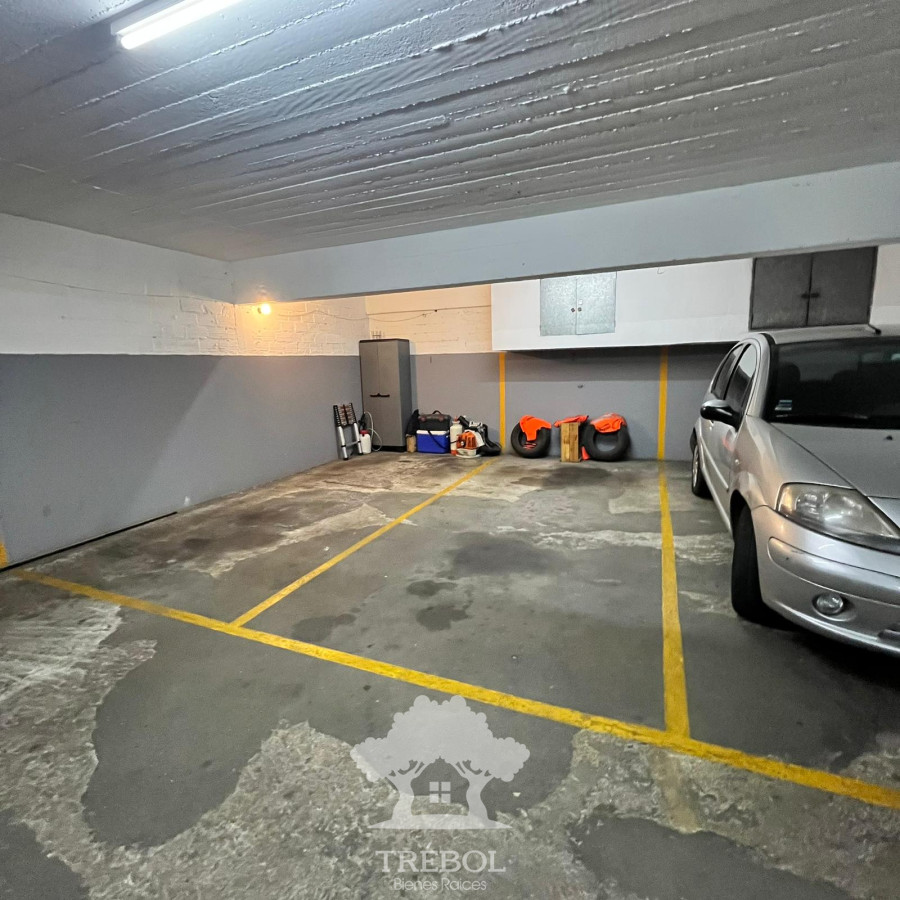 Apartamento ID.137 - Alquiler Apartamento 4 Dormitorios Pocitos Montevideo D