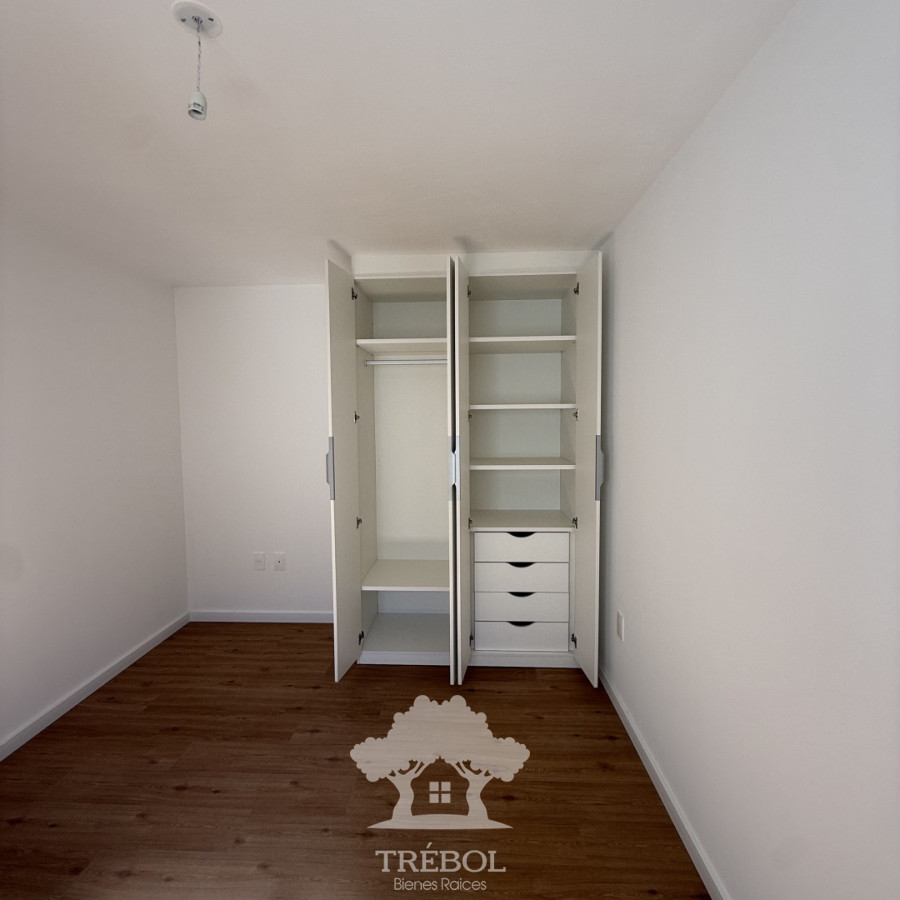 Apartamento ID.435 - Venta Apartamento 2 Dormitorios con Garage Centro Montevideo B