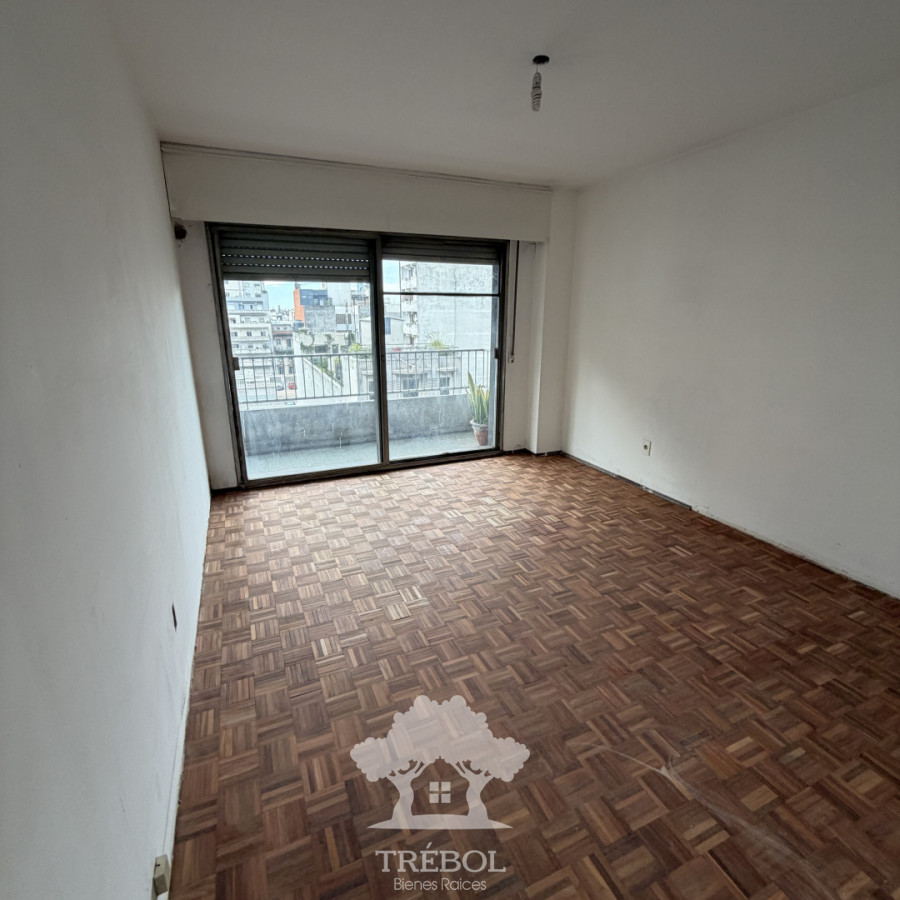 Apartamento ID.47 - Venta Apartamento 4 dormitorios Centro Montevideo G