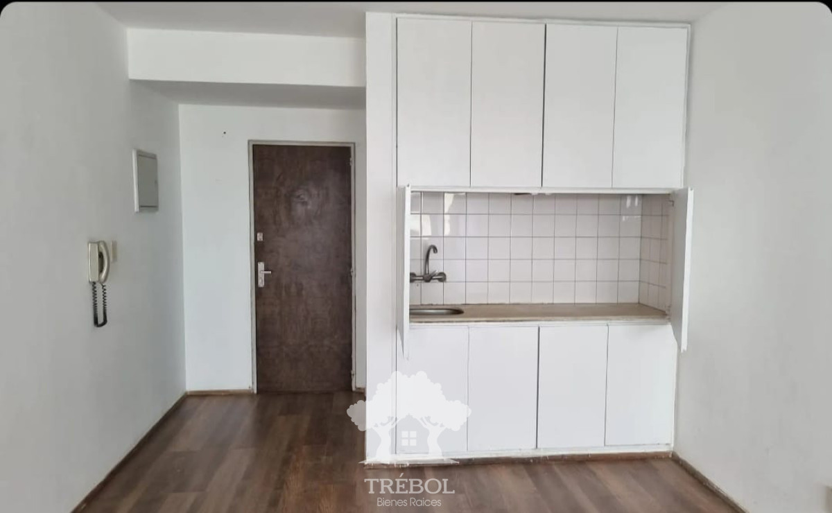 Apartamento ID.197 - Alquiler Apartamento Monoambiente Cordon Montevideo D