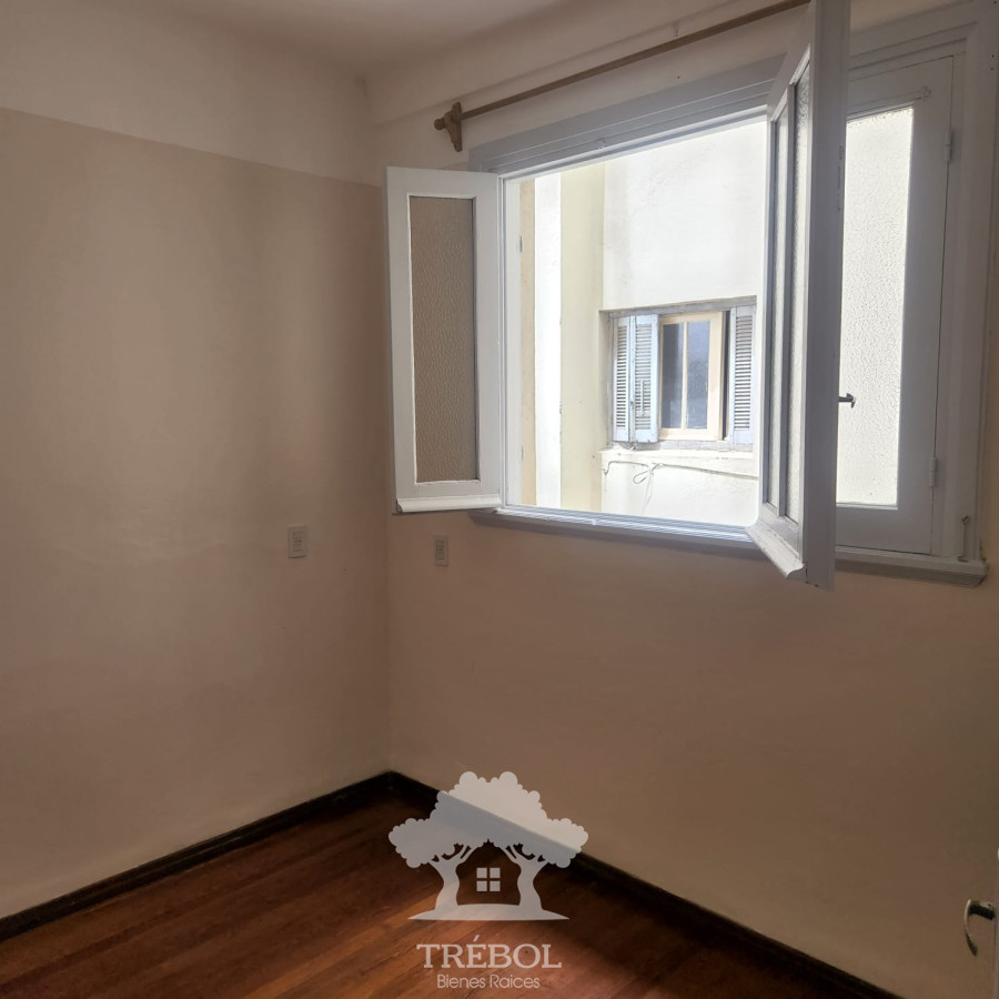 Apartamento ID.98 - Alquiler Apartamento 3 Dormitorios Centro Montevideo M
