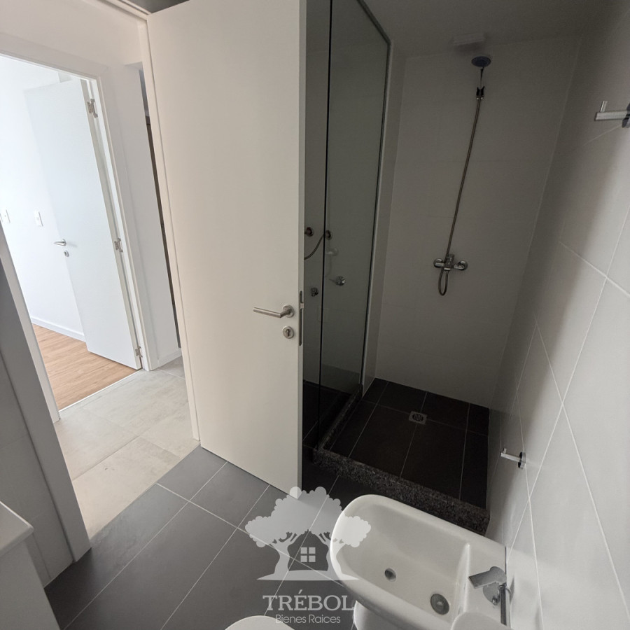 Apartamento ID.435 - Venta Apartamento 2 Dormitorios con Garage Centro Montevideo B