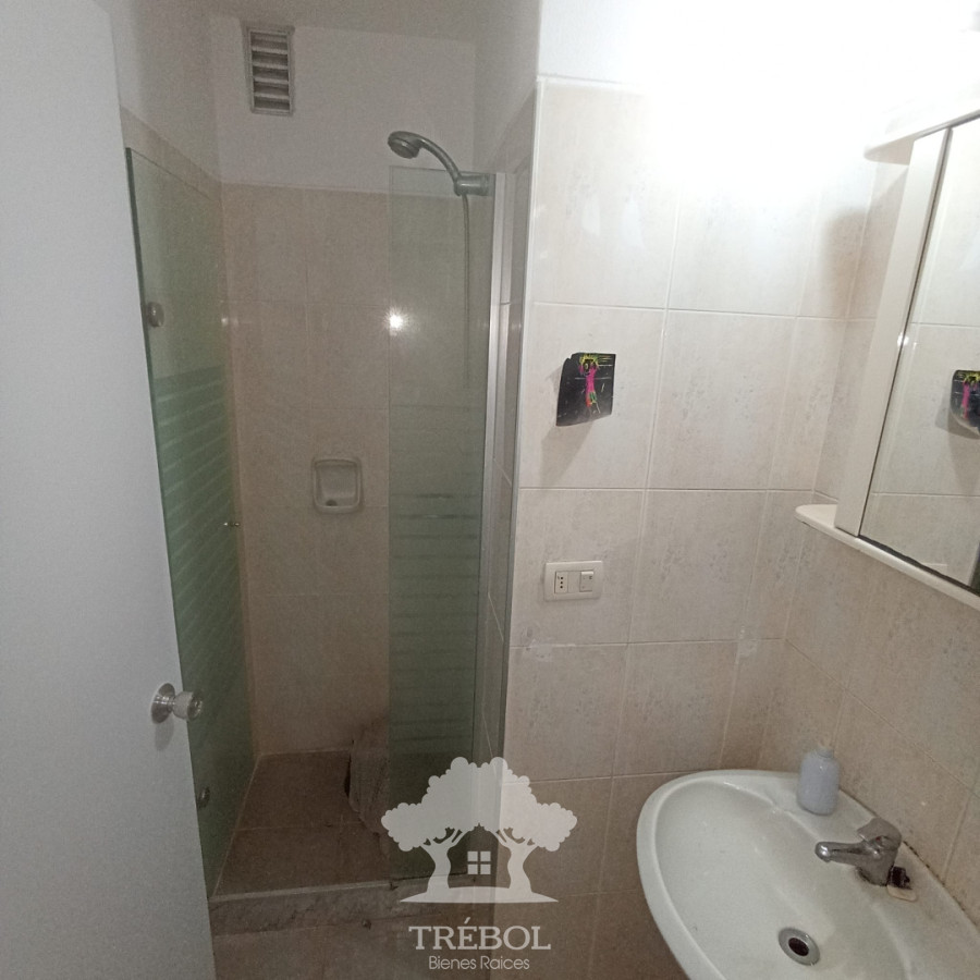 Apartamento ID.214 - Alquiler Apartamento 4 Dormitorios PocitosMontevideo D